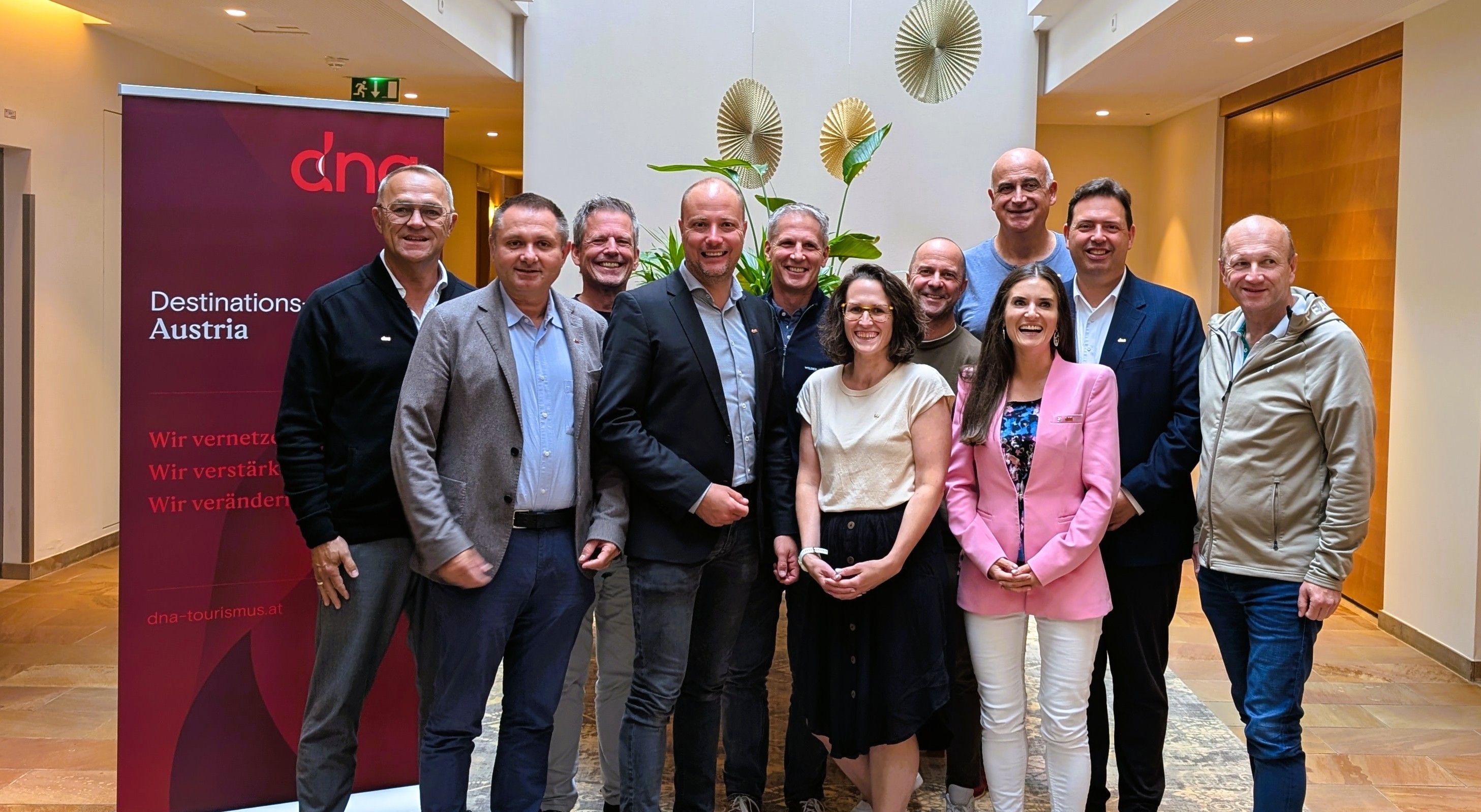 https://ow-strapi-prod-images.s3.eu-central-1.amazonaws.com/Sommerklausur_2025_Geinberg_09fa2b6384_f613867c74.jpg